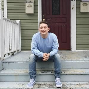 Meet your Posher, Agustin